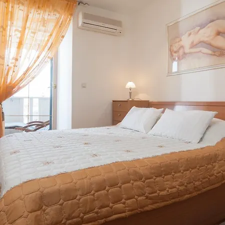 Apartment Kalalarga Deluxe- Centre&balcony Makarska