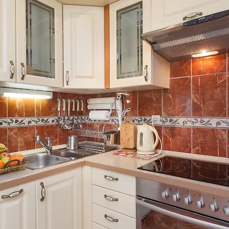 Kalalarga Deluxe- Centre&balcony マカルスカ