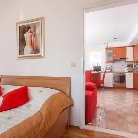 Kalalarga Deluxe- Centre&balcony アパート マカルスカ