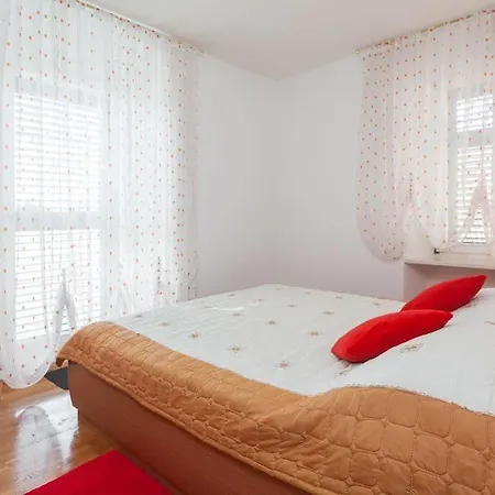 Kalalarga Deluxe- Centre&balcony アパート マカルスカ