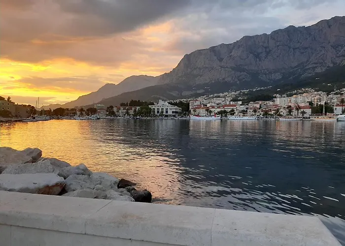 Appartamento Kalalarga Deluxe- Centre&balcony Makarska
